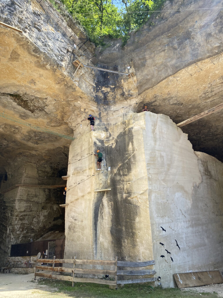 La Grotte de Champ Retard